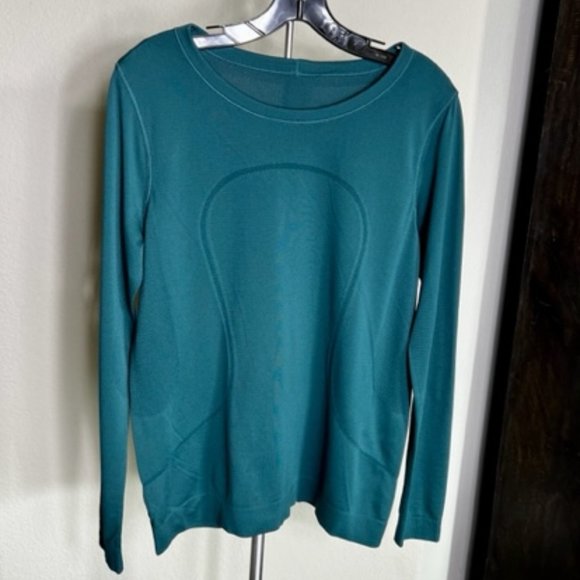 Lululemon  Swiftly relaxed long sleeve shirt. - Picture 1 of 3